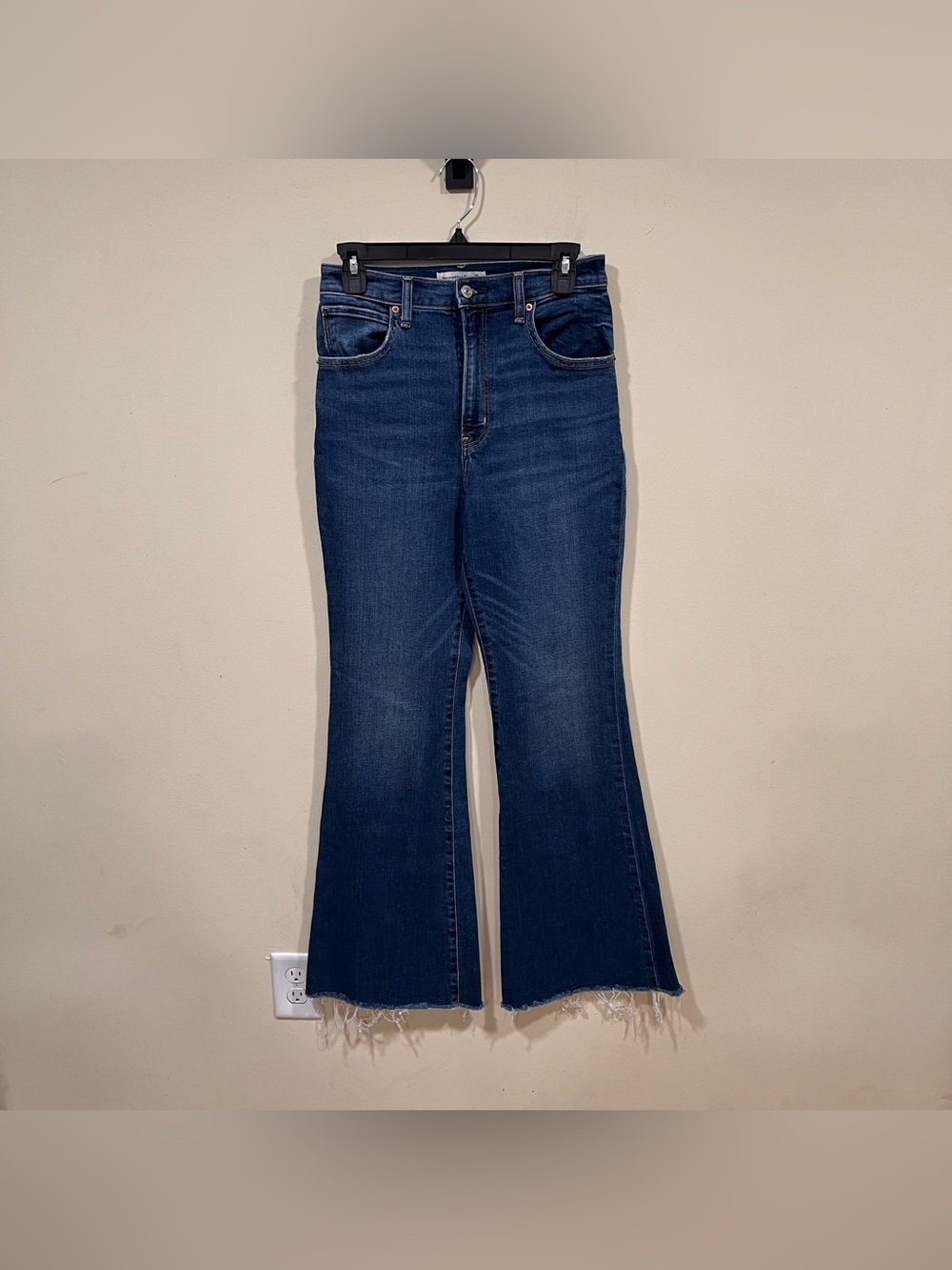 Abercrombie & Fitch High Rise Flare Jean size 6 Regular raw hem EUC - Picture 4 of 12